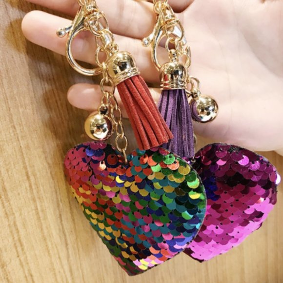 3/$27👗👗 Heart Shaped Sequin Keychain - Picture 2 of 5